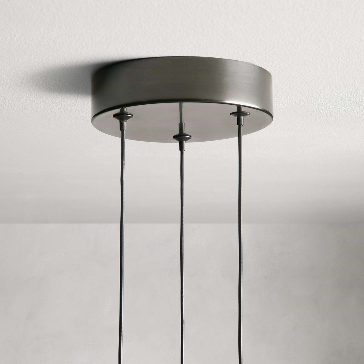 Soltaire 3-Light Round Pendant