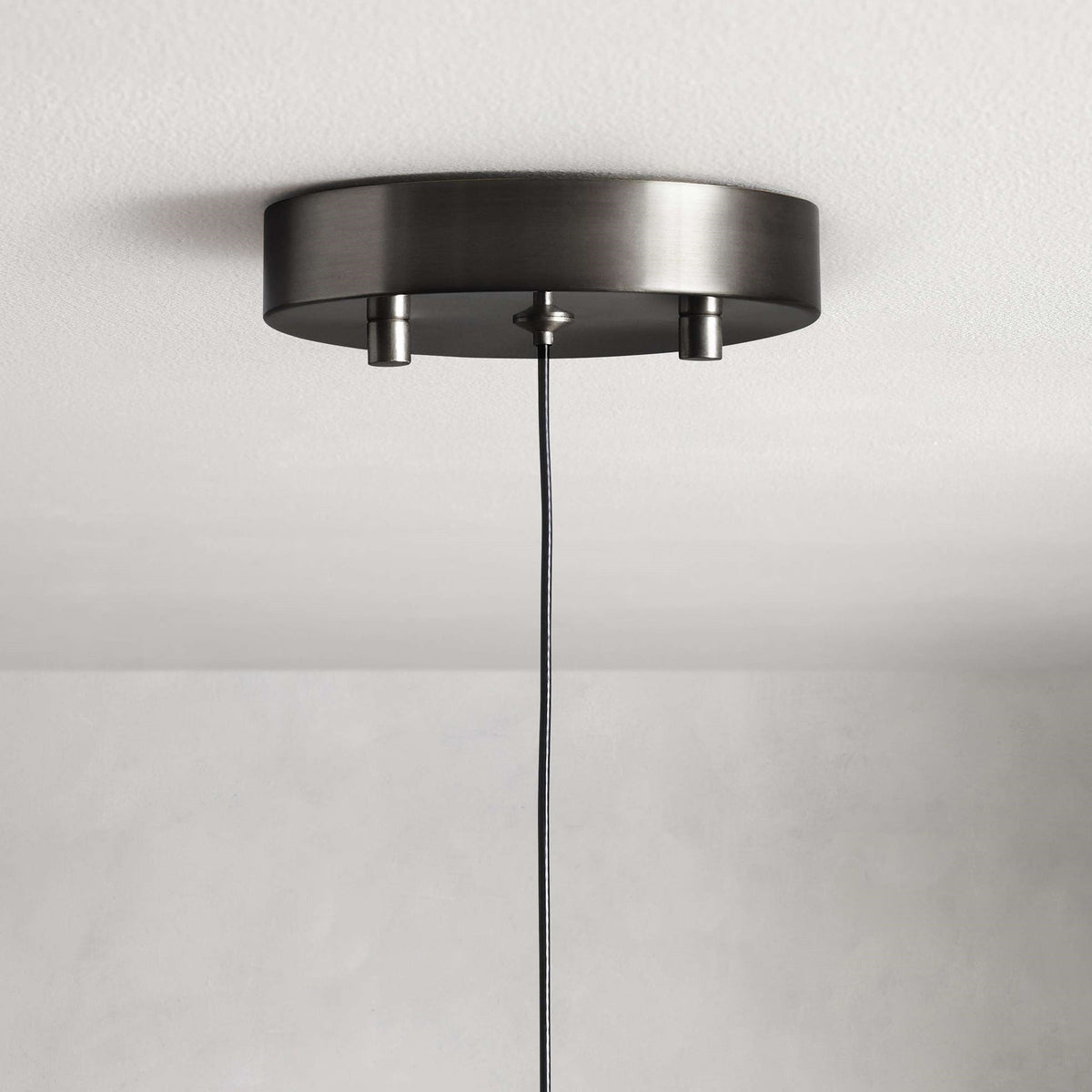 Soltaire Single Pendant Light