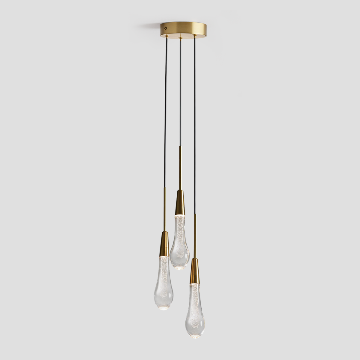Soltaire Raindrop 3-Light Round Pendant