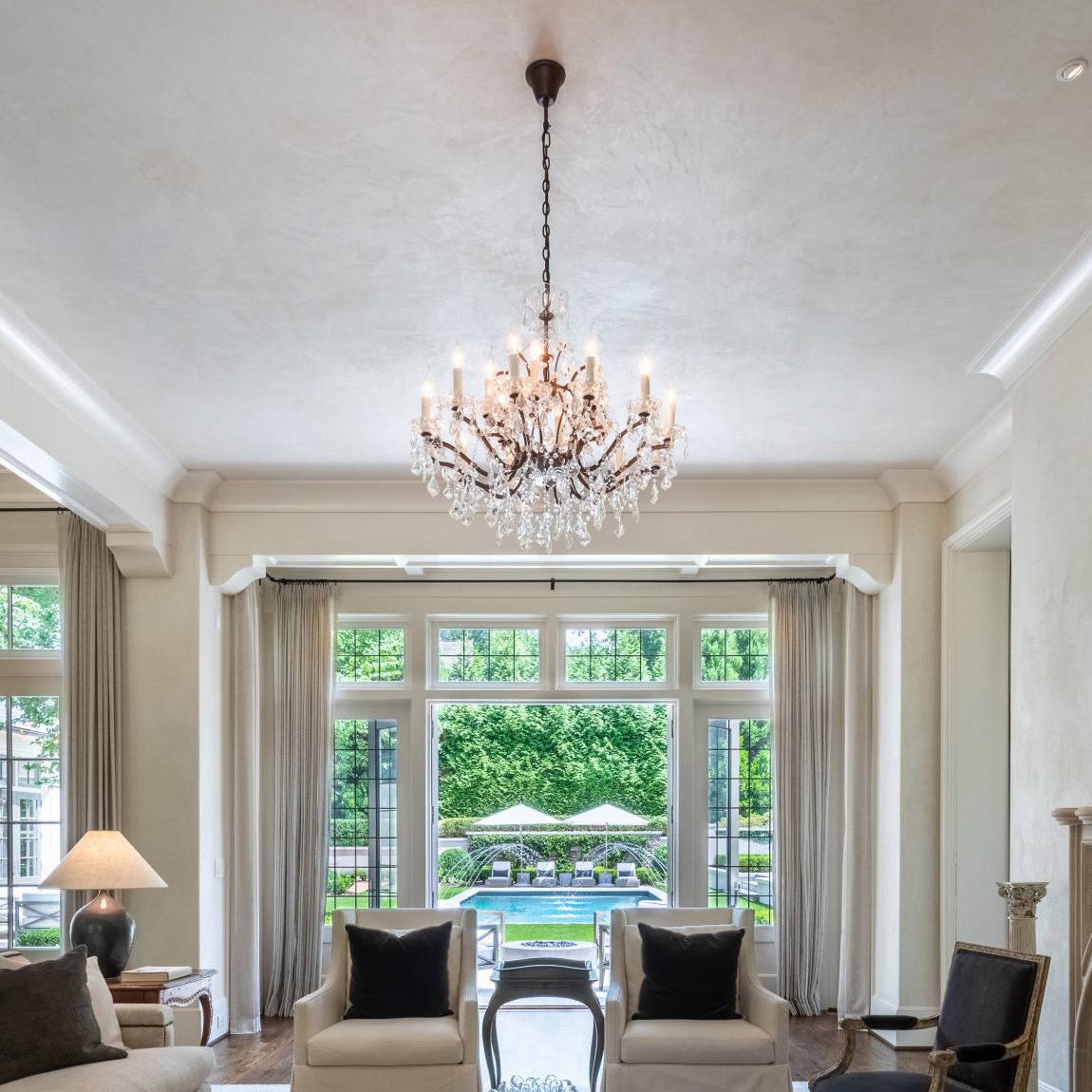 Lococo Round Chandelier 33"