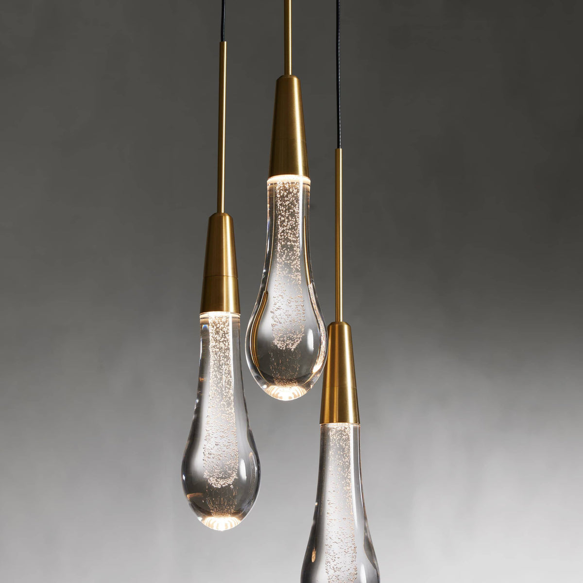 Soltaire 3-Light Round Pendant