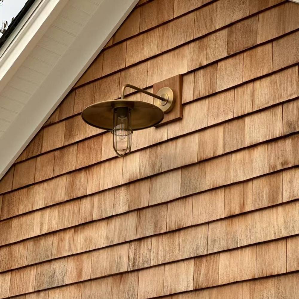 Utivence Outdoor Wall Sconce