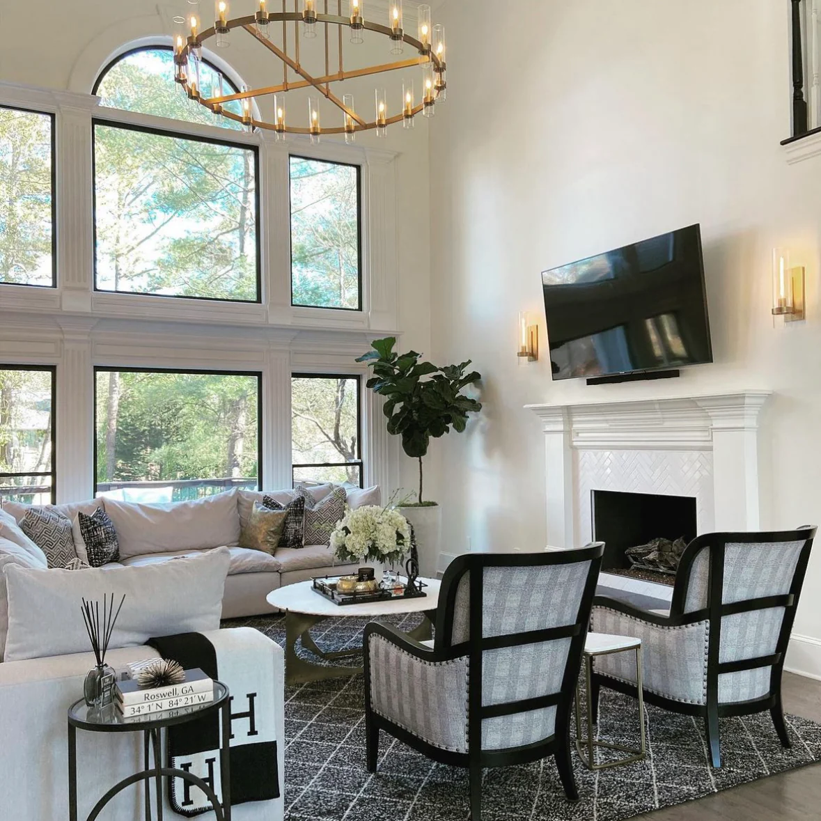 Ravello Round Chandelier 60"